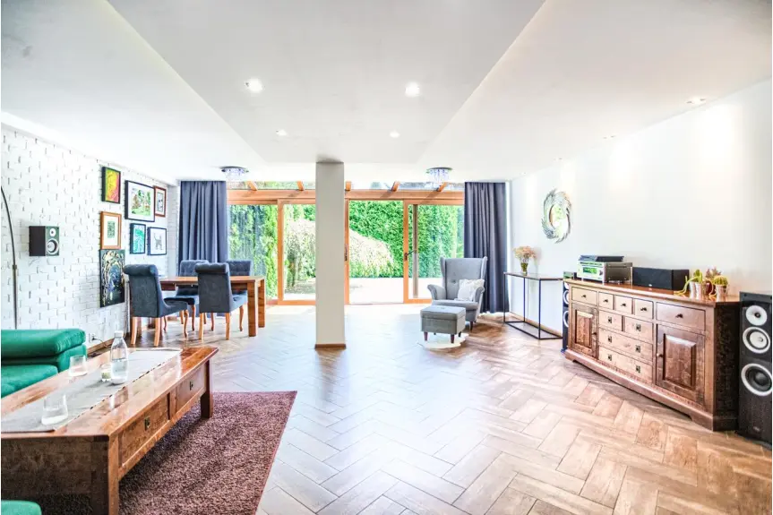 Katowice, Panewniki, Krucza, Rezerwacja