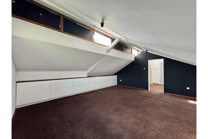 Katowice, Panewniki, Krucza, Rezerwacja