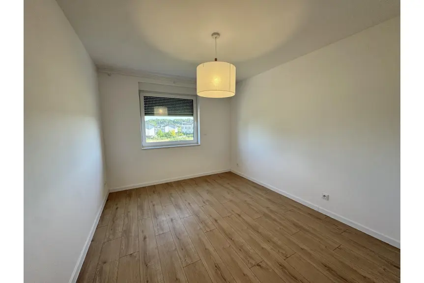 Katowice, Zarzecze, Sielawy, Wykonczony pod klucz NOWY