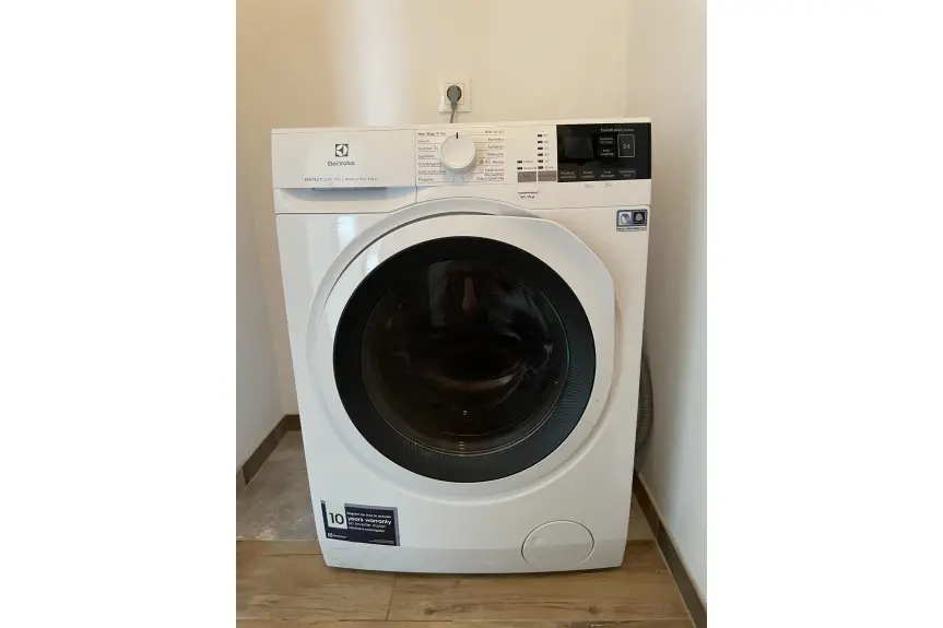 Katowice, Zarzecze, Sandacza, 2 ŁAZIENKI, 2 MIEJSCA PARKINGOWE,