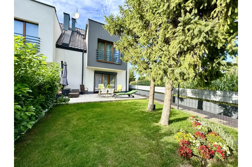 śląskie, Katowice, Podlesie, Kaskady, 2 miejsca posotojowe ogrodzone