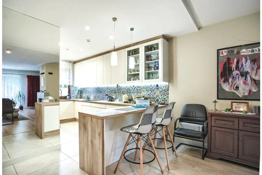 Katowice, Podlesie, Kaskady, 2 miejsca posotojowe ogrodzone