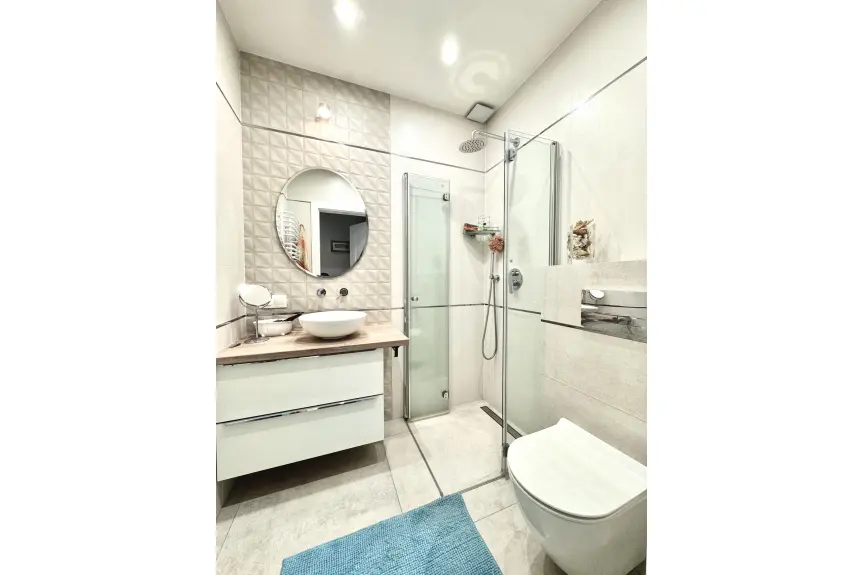 Katowice, Podlesie, Kaskady, 2 miejsca posotojowe ogrodzone